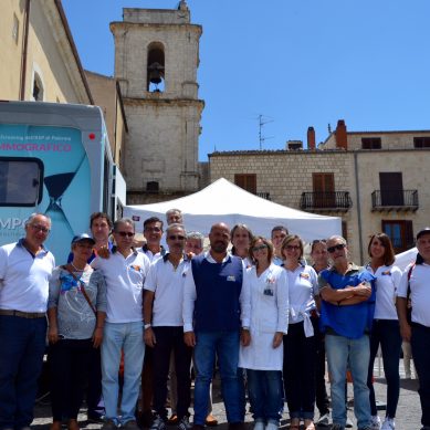 Vaccinazione in piazza a Petralia Soprana