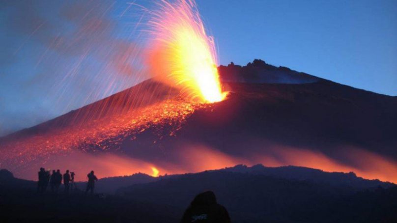 Esplosione cratere Etna: quattro feriti al Cannizzaro