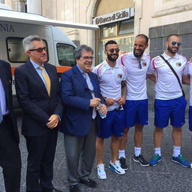 Bianco, Basile ed il Catania calcio donano sangue