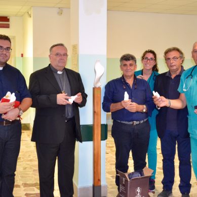 Lampedusa, consegnata la scultura Mariana donata al Poliambulatorio