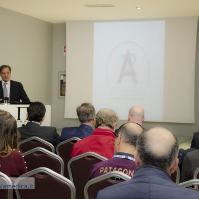 Sulla pagina FB di CATANIA MEDICA tutte le foto del I Congresso di Artemisia