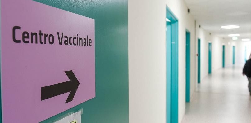 Aperture straordinarie per gli ambulatori di vaccinazione dell’ASP